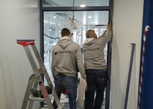 Vitroplus Doortal porte vitrée pose