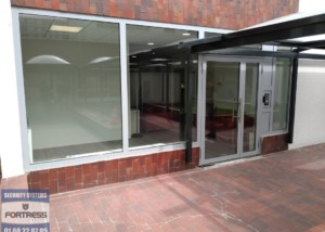Vitrine sécurisée (après)